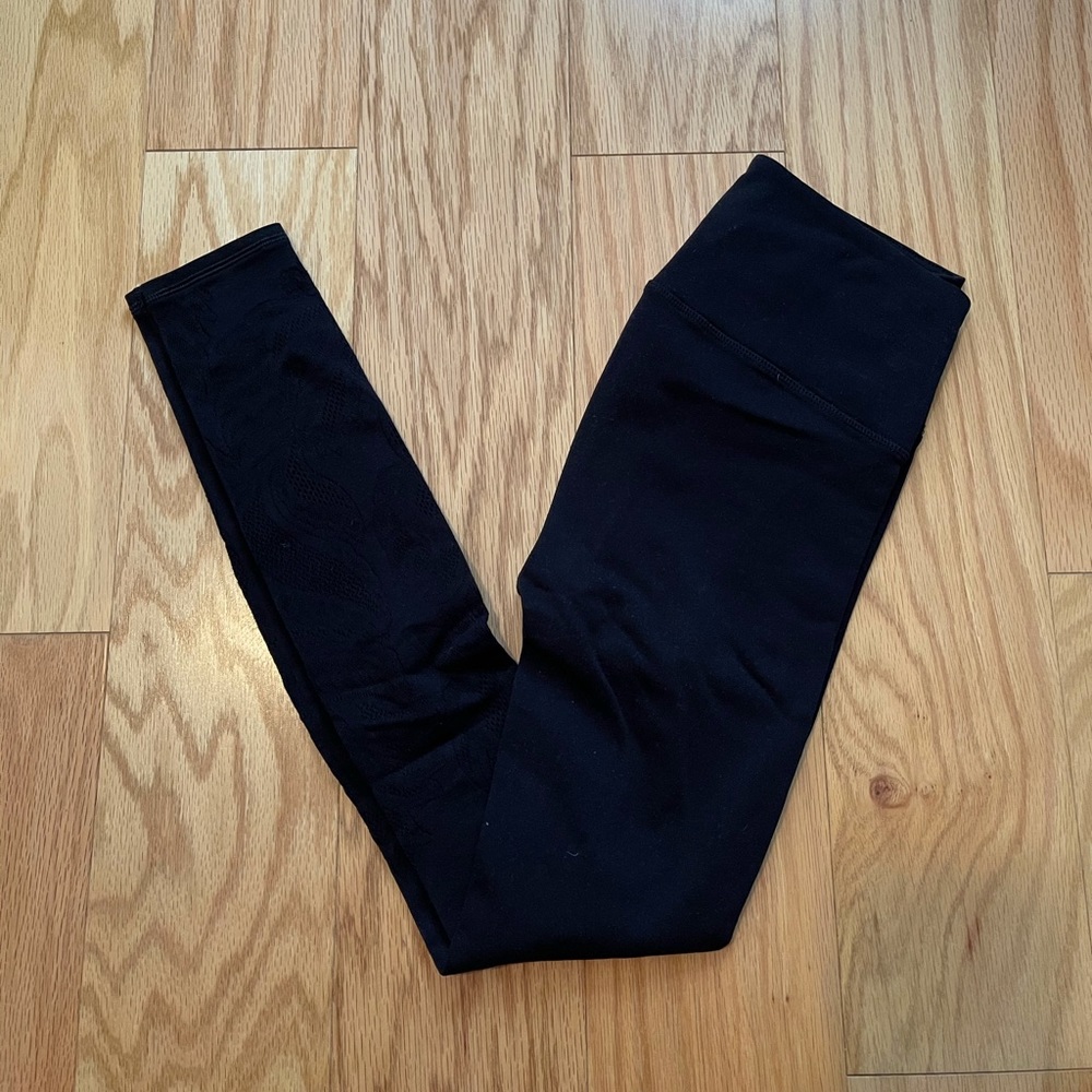 Lululemon Enlighten Tight Countor 25” Legging